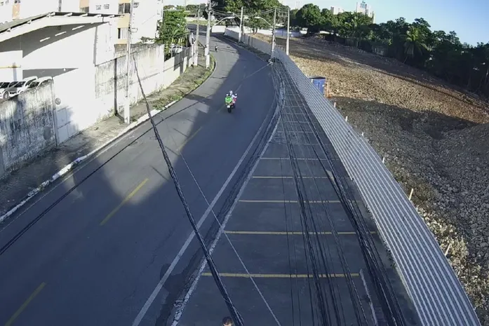 Rua no Pinheiro é liberada após um mês interditada para demolição de prédio