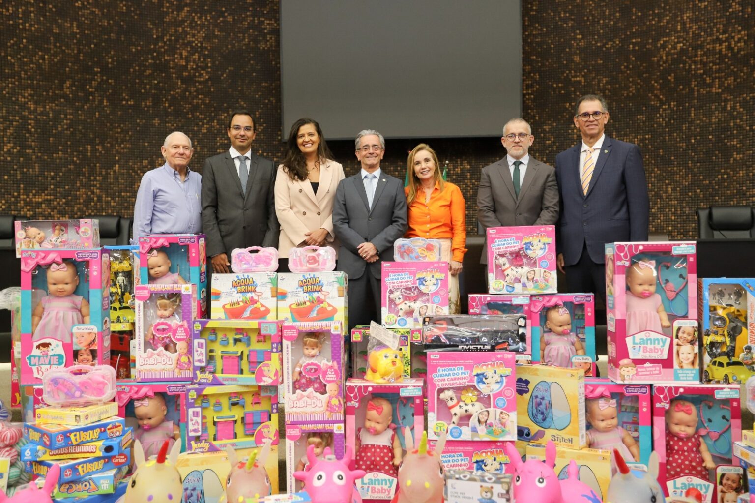 Cartórios doam 500 brinquedos para campanha de Dia das Crianças do TJAL