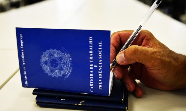 Desemprego sobe para 5,8% no trimestre encerrado em fevereiro, diz IBGE