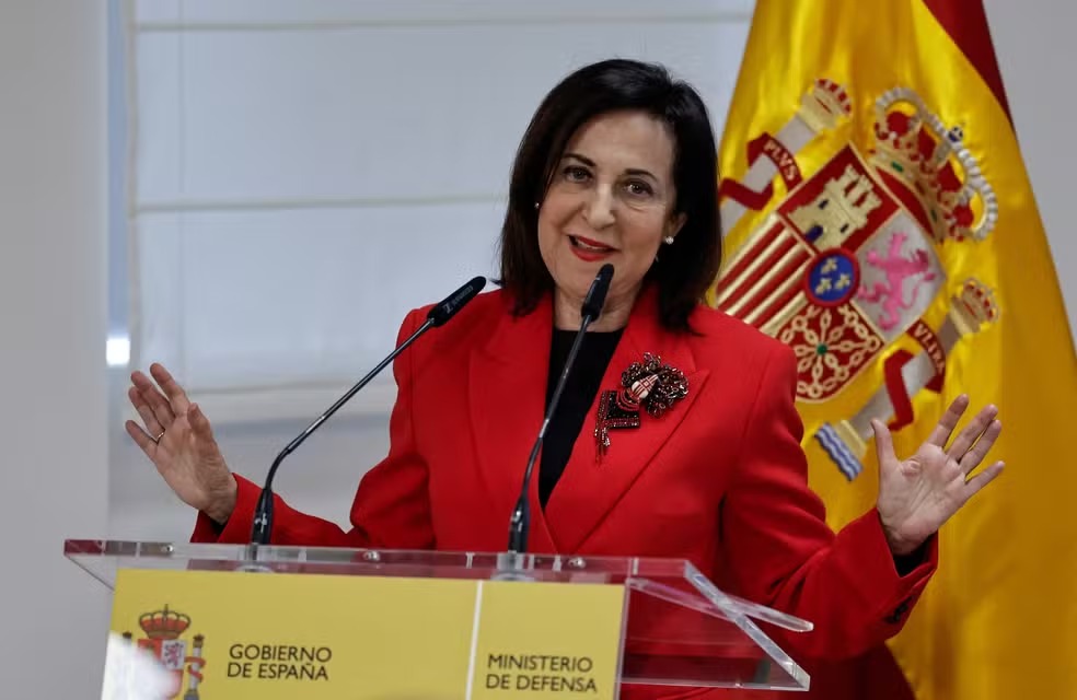Espanha fecha seu espaço aéreo para aviões de guerra dos Estados Unidos