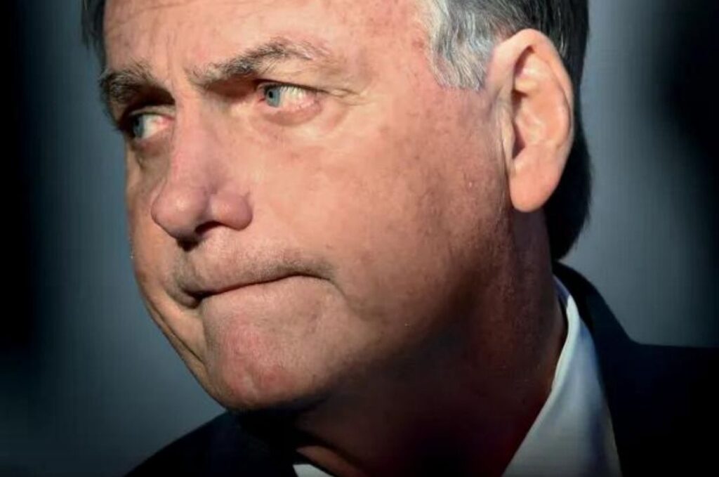 Bolsonaro mostra “evolução” e tem “melhora sutil” no pulmão, dizem médicos