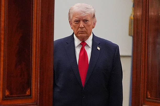 Trump ameaça destruir Irã se ultimato não for cumprido: ‘Civilização inteira morrerá’