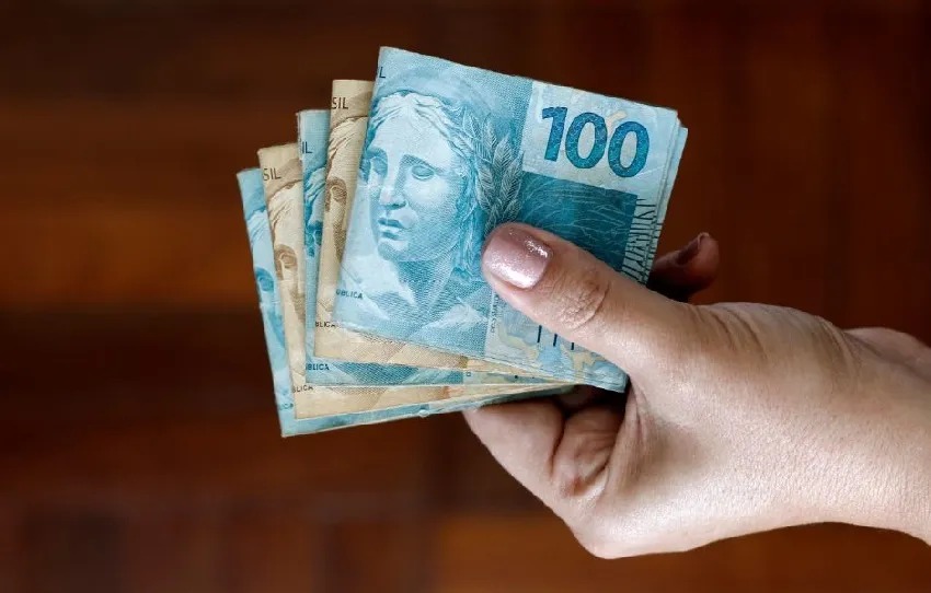 STJ decide que emprestar dinehiro com juros não é crime