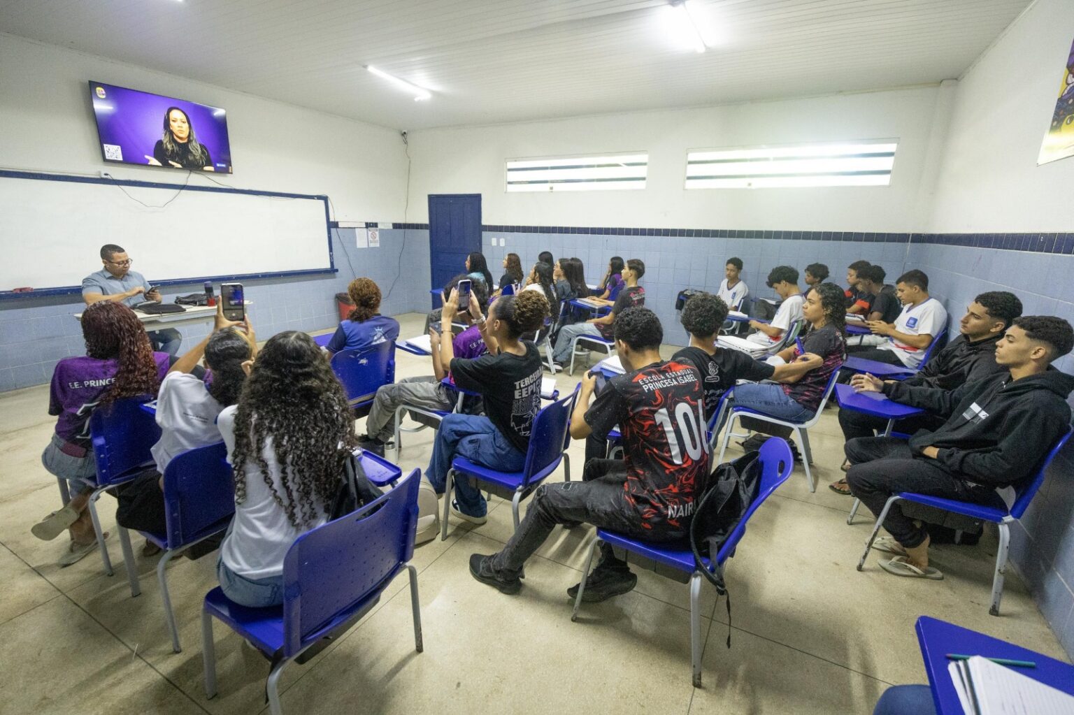 Governo e Senai firmam convênio para oferta de 2 mil vagas em cursos técnicos a alunos da rede estadual